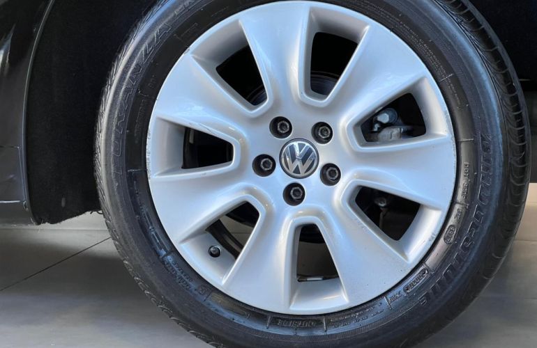 Volkswagen New Beetle 2.0 Mi 8v - Foto #10