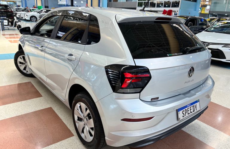 Volkswagen Polo 1.0 Mpi - Foto #7