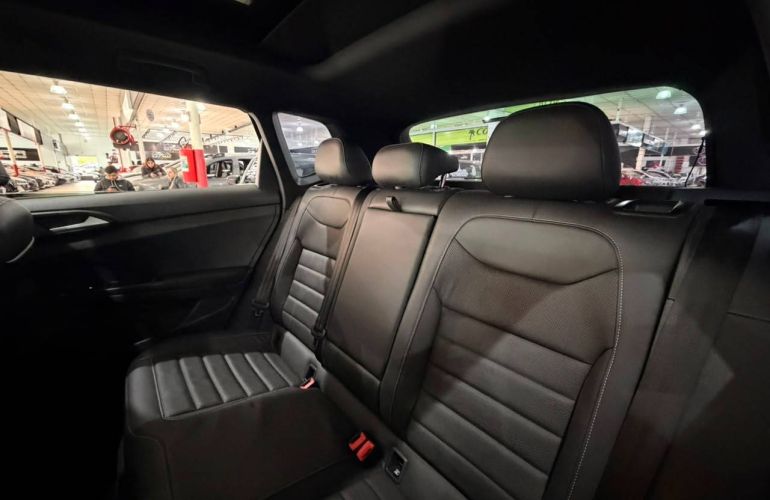 Volkswagen Taos 250 TSi Highline - Foto #8