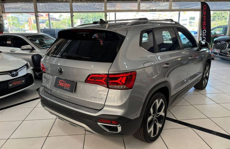 Volkswagen Taos 1.4 250 TSi Total Highline - Foto #7