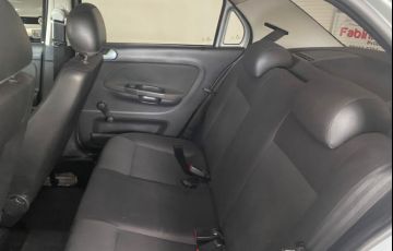 Volkswagen Voyage 1.6 Msi Comfortline - Foto #8