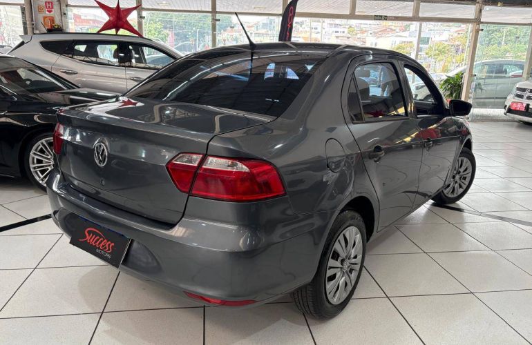 Volkswagen Voyage 1.0 12v Mpi - Foto #2