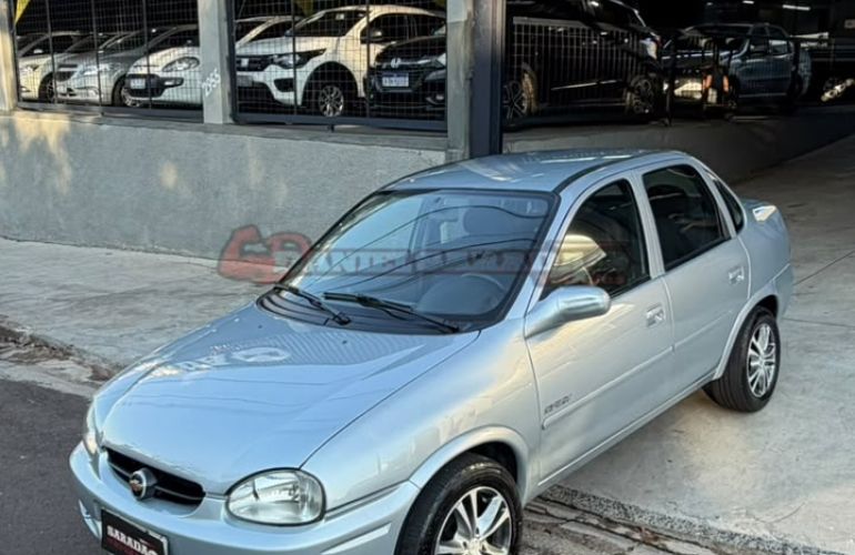 Chevrolet Corsa 1.0 MPFi Classic Sedan Spirit 8v - Foto #2