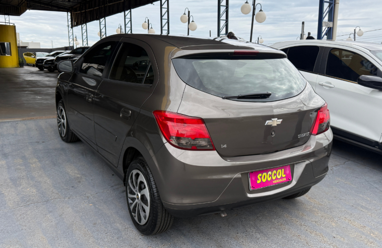 Chevrolet Onix 1.4 LT SPE/4 - Foto #8