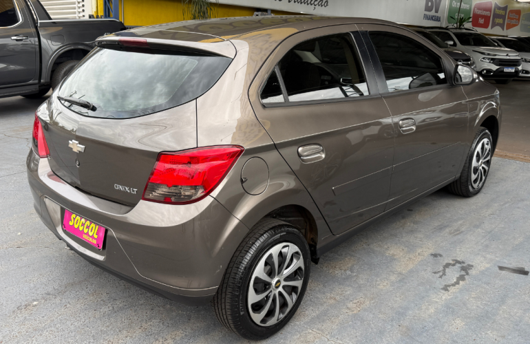 Chevrolet Onix 1.4 LT SPE/4 - Foto #10