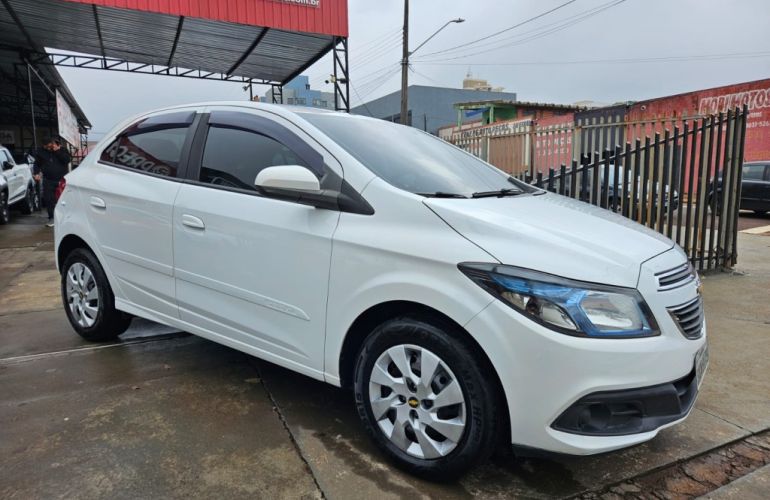 Chevrolet Onix 1.4 LT SPE/4 - Foto #3