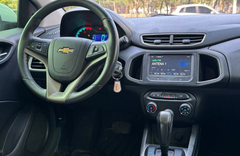 Chevrolet Onix 1.4 MPFi LT 8v - Foto #5