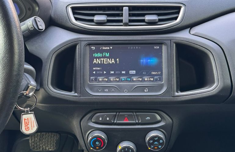 Chevrolet Onix 1.4 MPFi LT 8v - Foto #7