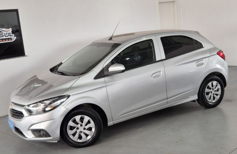 Chevrolet Onix 1.0 - Foto #2