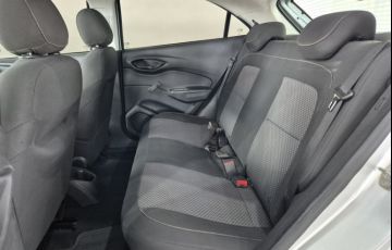 Chevrolet Onix 1.0 - Foto #9