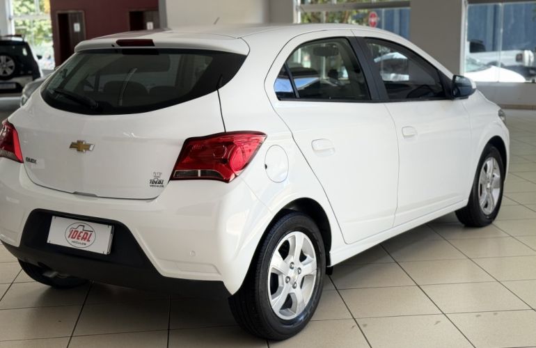 Chevrolet Onix 1.4 LT SPE/4 - Foto #4