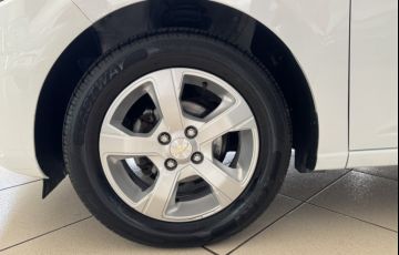 Chevrolet Onix 1.4 LT SPE/4 - Foto #8