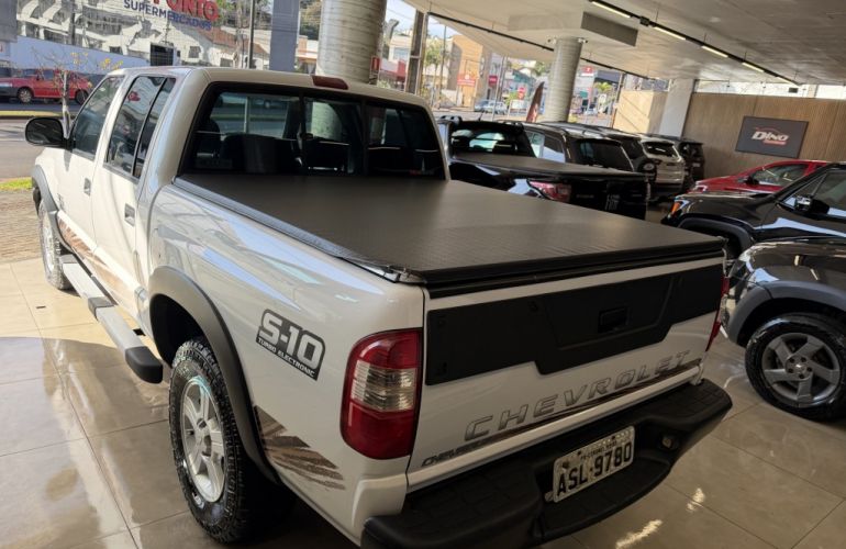 Chevrolet S10 Colina 4x2 2.8 (Cab Dupla) - Foto #4