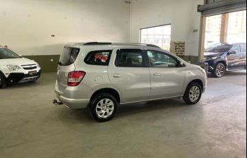 Chevrolet Spin 1.8 LTZ 8V Flex 4p Automático - Foto #2