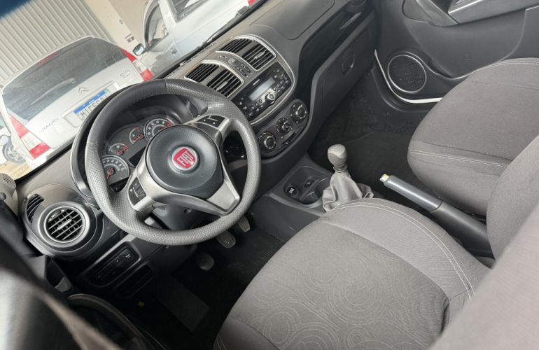 Fiat Grand Siena 1.4 Attractive - Foto #9