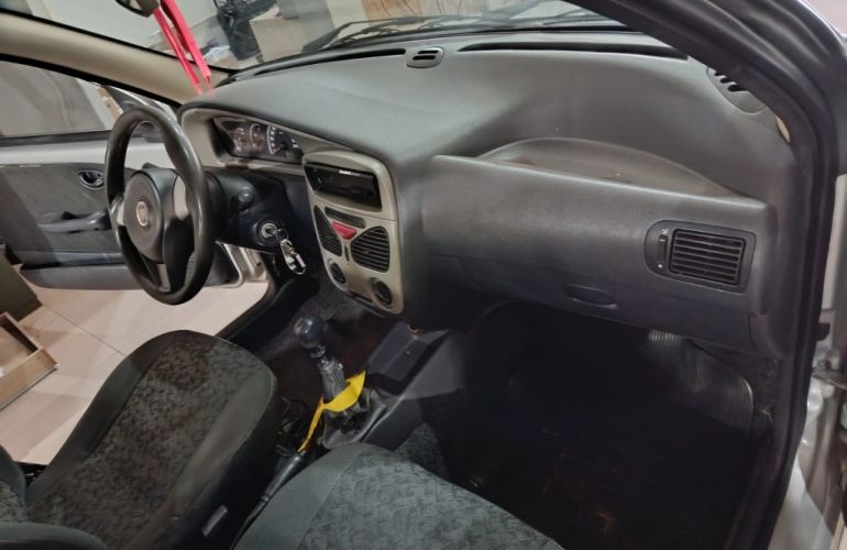 Fiat Strada Fire 1.4 (Flex) - Foto #8