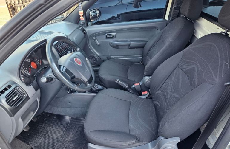 Fiat Strada Hard Working 1.4 (Flex) - Foto #8