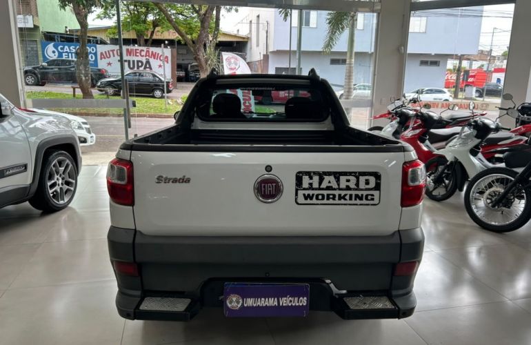 Fiat Strada Hard Working 1.4 (Flex) - Foto #5