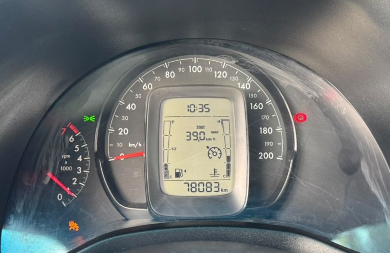 Fiat Strada 1.4 Freedom (Flex) (Cabine Simples) - Foto #9