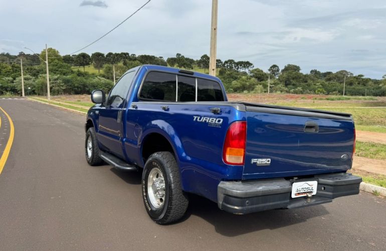 Ford F-250 XL 4x2 3.9 (Cab Simples) - Foto #5