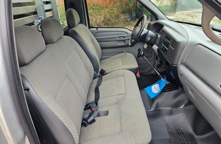 Ford F350 (Cabine Simples) - Foto #9