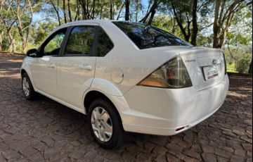 Ford Fiesta Sedan 1.0 - Foto #3