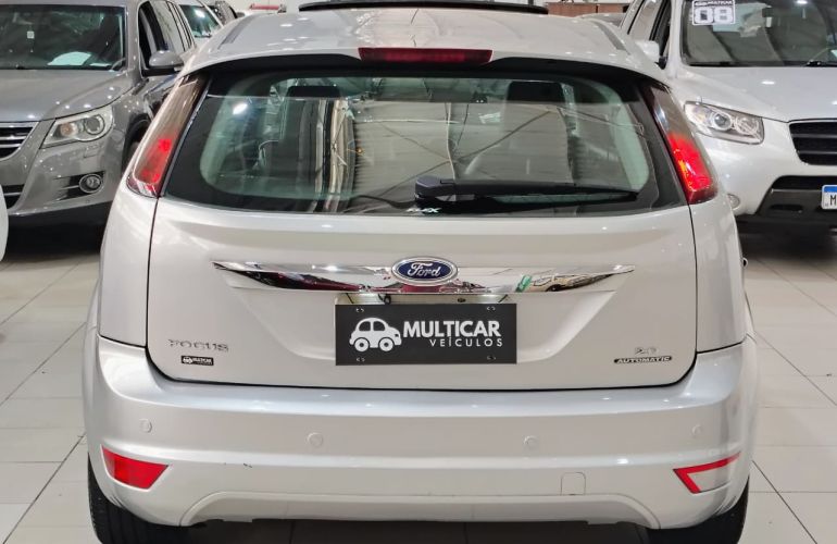Ford Focus 2.0 Titanium 16v - Foto #5