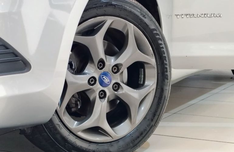 Ford Focus 2.0 Titanium 16v - Foto #7