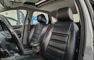 Ford Focus 2.0 Titanium 16v - Foto #10