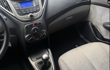 Hyundai HB20S 1.0 Comfort Plus - Foto #6