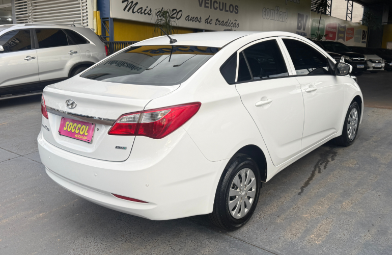 Hyundai HB20S 1.0 Comfort Plus - Foto #8