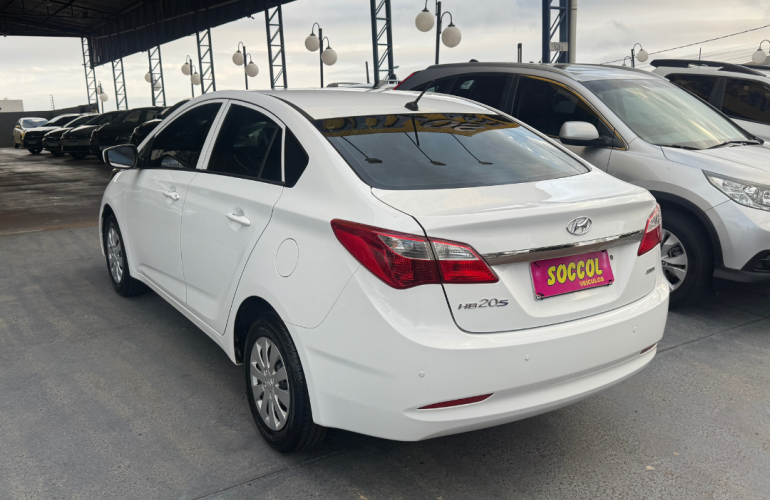 Hyundai HB20S 1.0 Comfort Plus - Foto #10