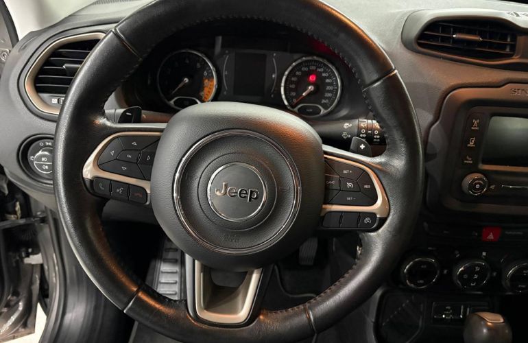 Jeep Renegade 1.8 16V Longitude - Foto #9