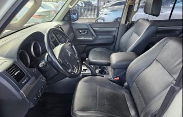 Mitsubishi Pajero 3.2 DI-D HPE 4WD (Aut) - Foto #5