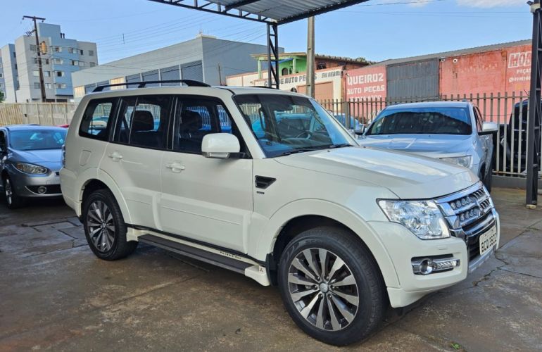 Mitsubishi Pajero 3.2 DI-D HPE 4WD (Aut) - Foto #10