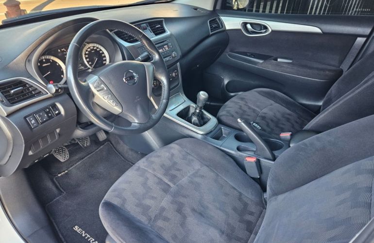 Nissan Sentra 2.0 16V (flex) (aut) - Foto #6