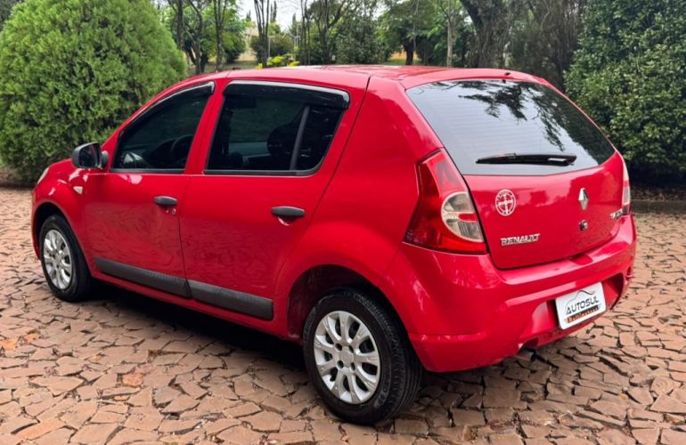 Renault Sandero Expression 1.0 16V (flex) - Foto #5