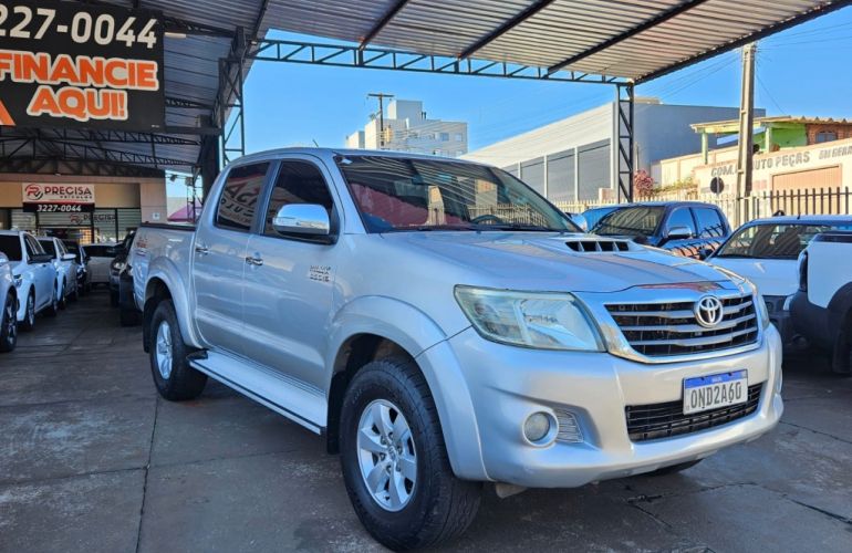 Toyota Hilux 3.0 TDI 4x4 CD SRV (Aut) - Foto #3