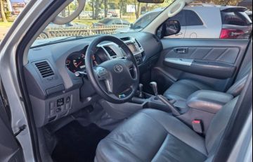 Toyota Hilux 3.0 TDI 4x4 CD SRV (Aut) - Foto #4