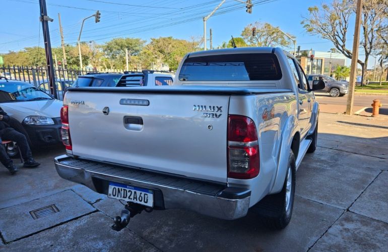 Toyota Hilux 3.0 TDI 4x4 CD SRV (Aut) - Foto #6