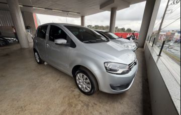 Volkswagen Fox 1.0 8V (Flex) - Foto #2
