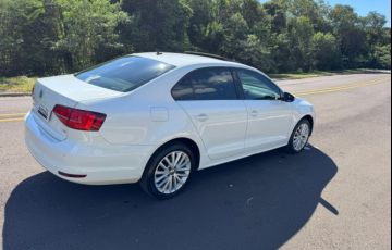 Volkswagen Jetta 2.0 TSI Highline DSG - Foto #6