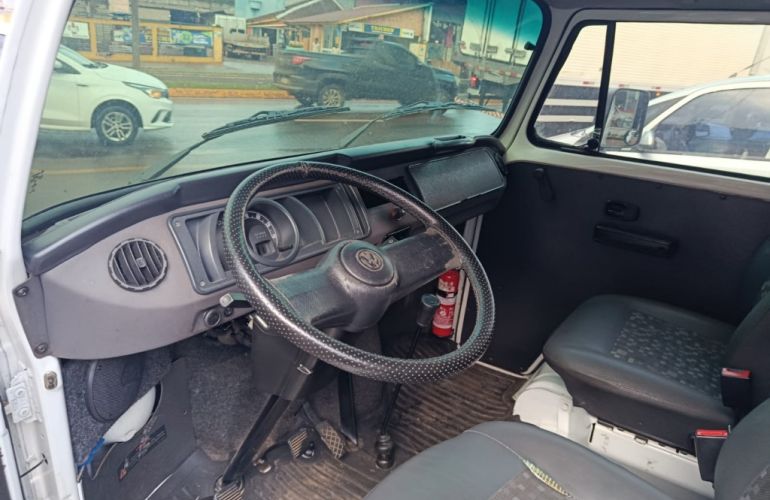 Volkswagen Kombi Furgão 1.4 (Flex) - Foto #9