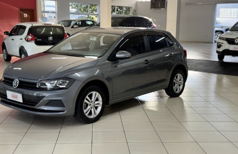 Volkswagen Polo 1.0 (Flex) - Foto #2