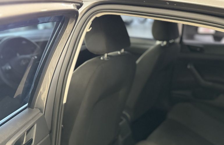 Volkswagen Polo 1.0 (Flex) - Foto #9
