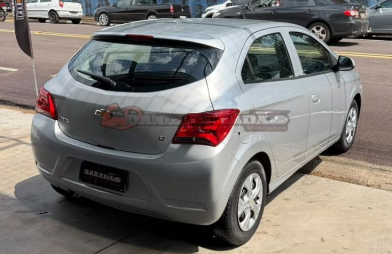 Chevrolet Onix 1.0 MPFi LT 8v - Foto #5