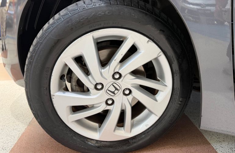 Honda Fit 1.5 LX 16v - Foto #4