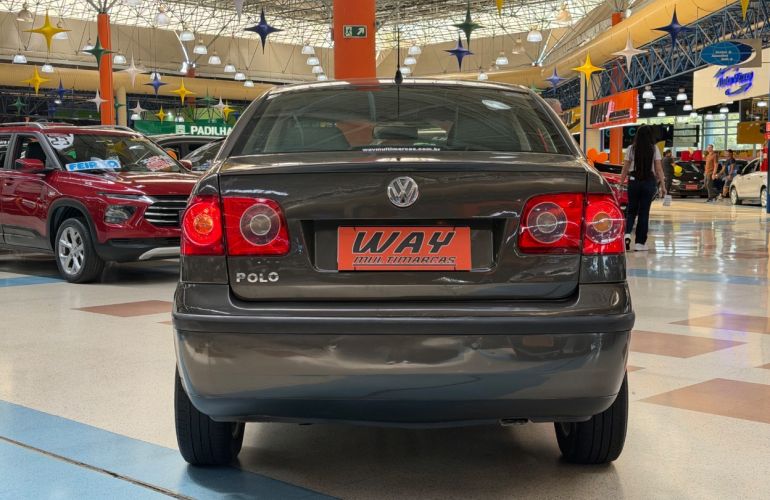 Volkswagen Polo Sedan 1.6 Mi 8v - Foto #5
