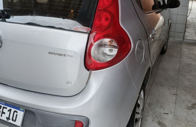 Fiat Palio Attractive 1.4 8V (Flex) - Foto #7