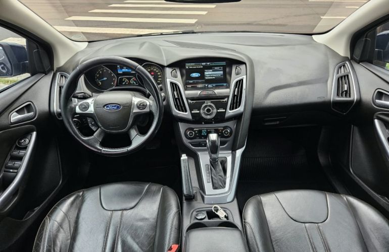 Ford Focus Fastback Titanium 2.0 PowerShift - Foto #2